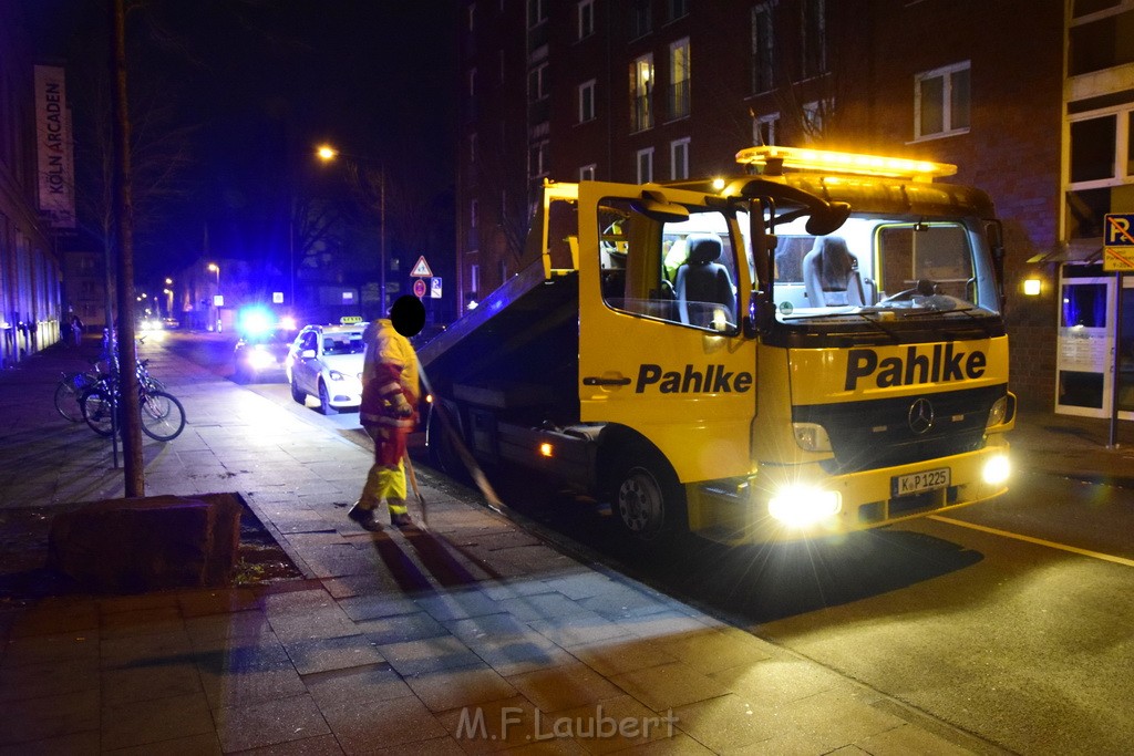 Raubueberfall Taxi Koeln Kalk Arcarden Vietorstr P20.JPG - Miklos Laubert